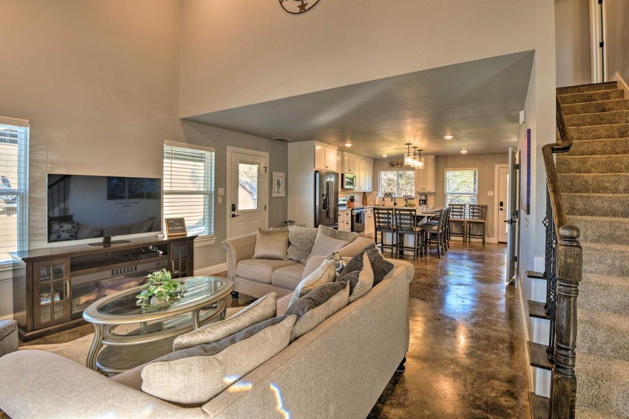 Granbury Home With Hot Tub And Furnished Patio! מראה חיצוני תמונה