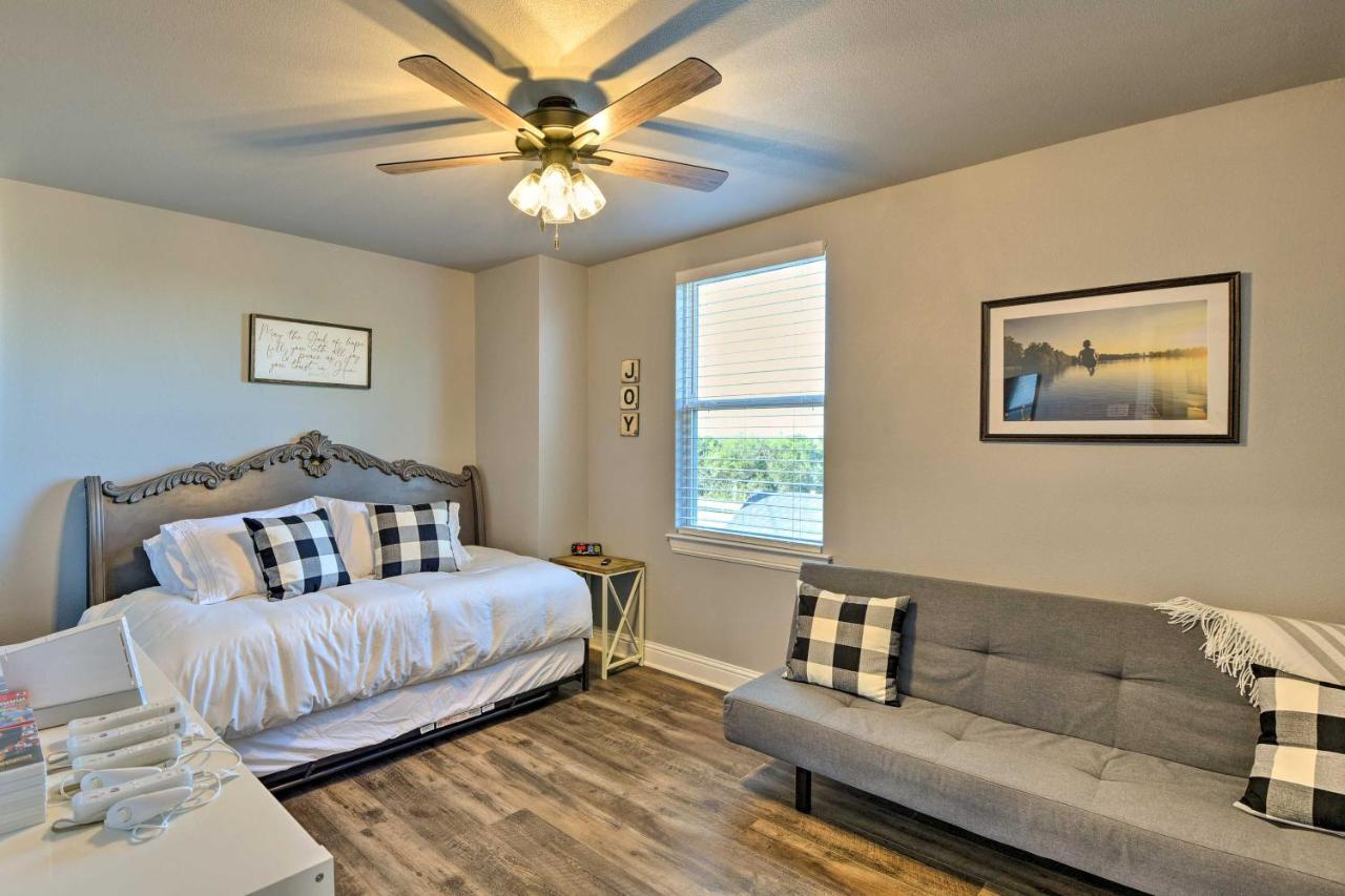 Granbury Home With Hot Tub And Furnished Patio! מראה חיצוני תמונה