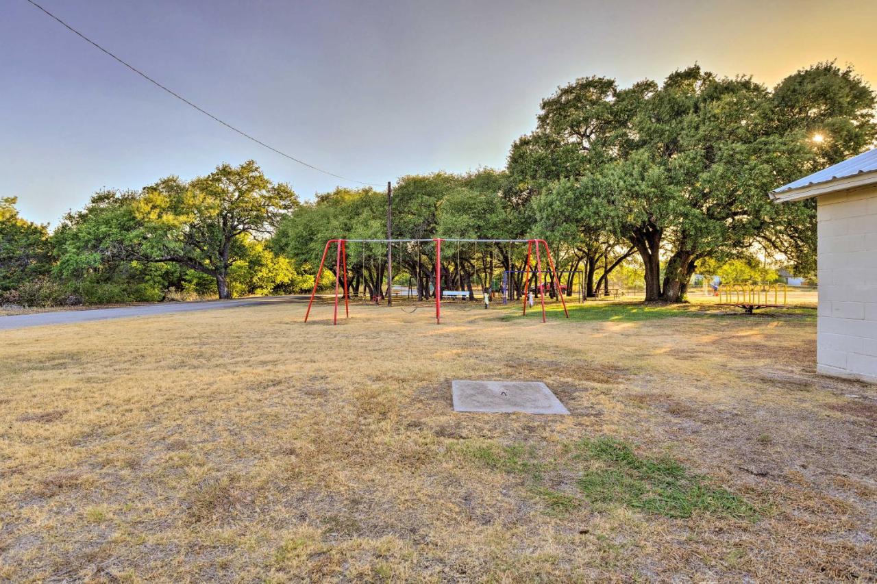 Granbury Home With Hot Tub And Furnished Patio! מראה חיצוני תמונה