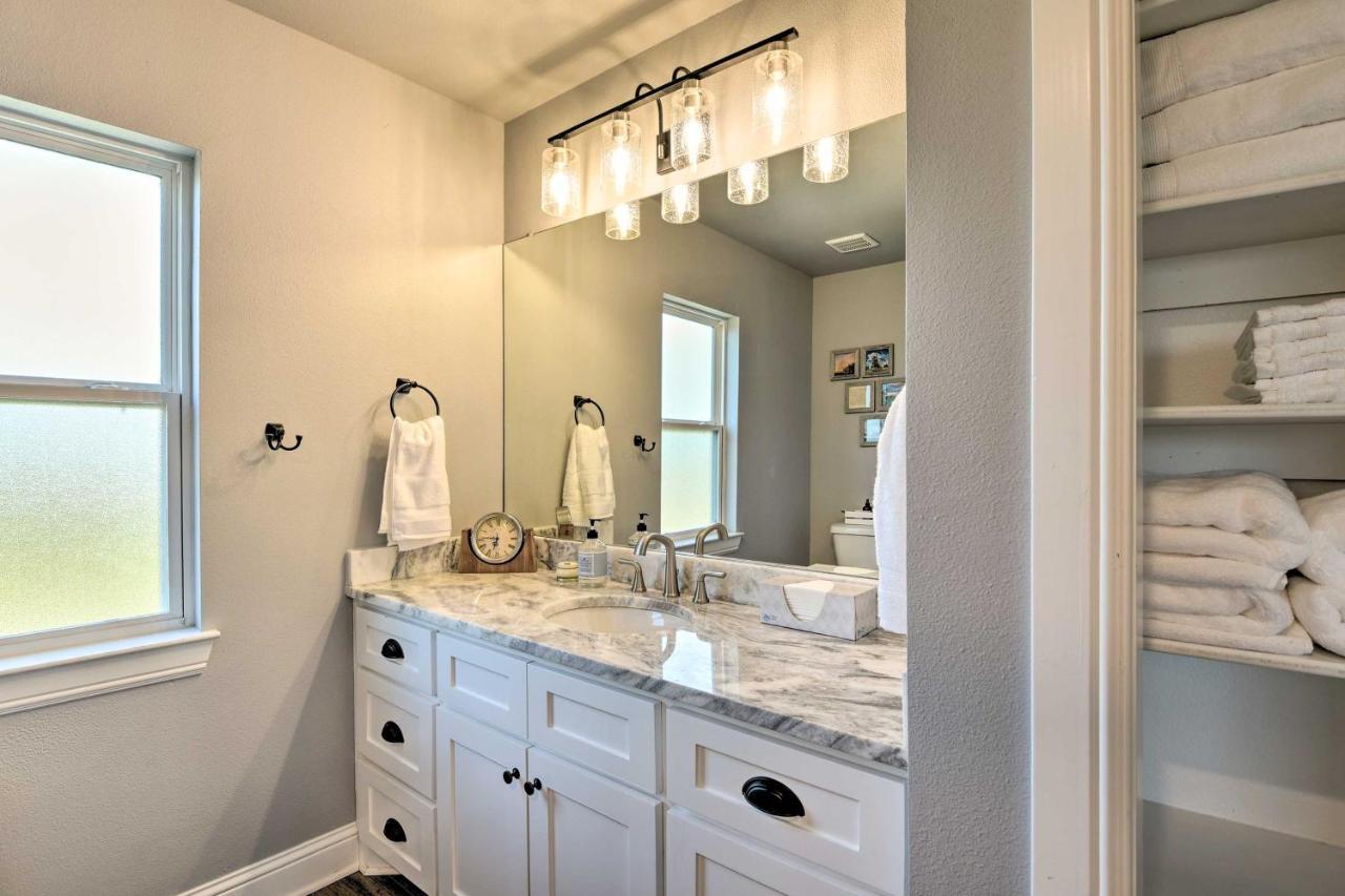 Granbury Home With Hot Tub And Furnished Patio! מראה חיצוני תמונה