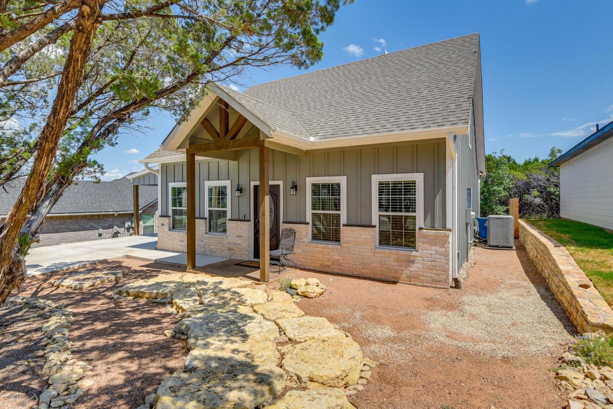 Granbury Home With Hot Tub And Furnished Patio! מראה חיצוני תמונה
